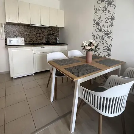 Ada Wellness Apartment *
